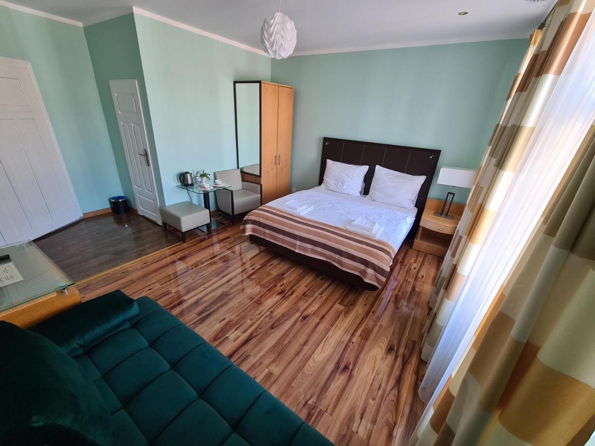 Aparthotel Katowice Buitenkant foto
