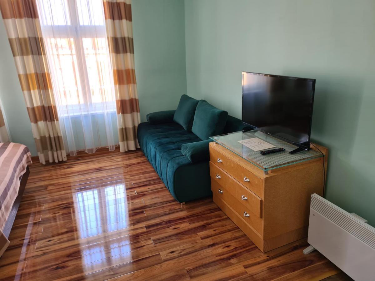 Aparthotel Katowice Buitenkant foto