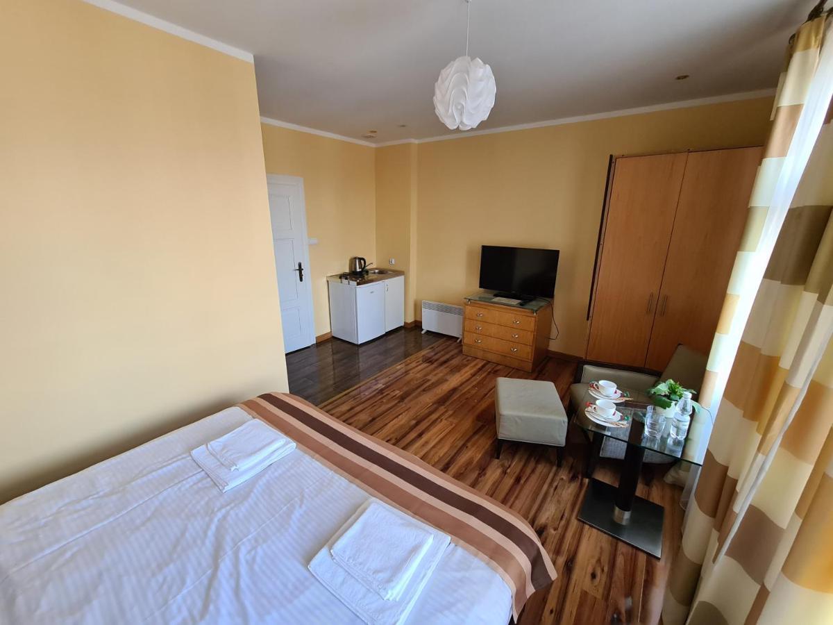 Aparthotel Katowice Buitenkant foto